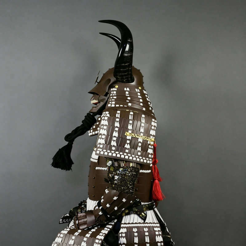 Japanese-Style Horned Warrior Armor Full Set Wearable Replica for Display and Film Props - Image 4