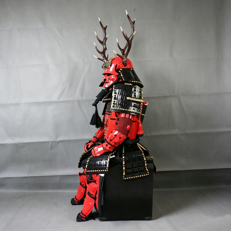 Japanese Sengoku-Period Warlord-Style Samurai Armor, Red Wearable Replica with Wooden Storage Box - Image 3